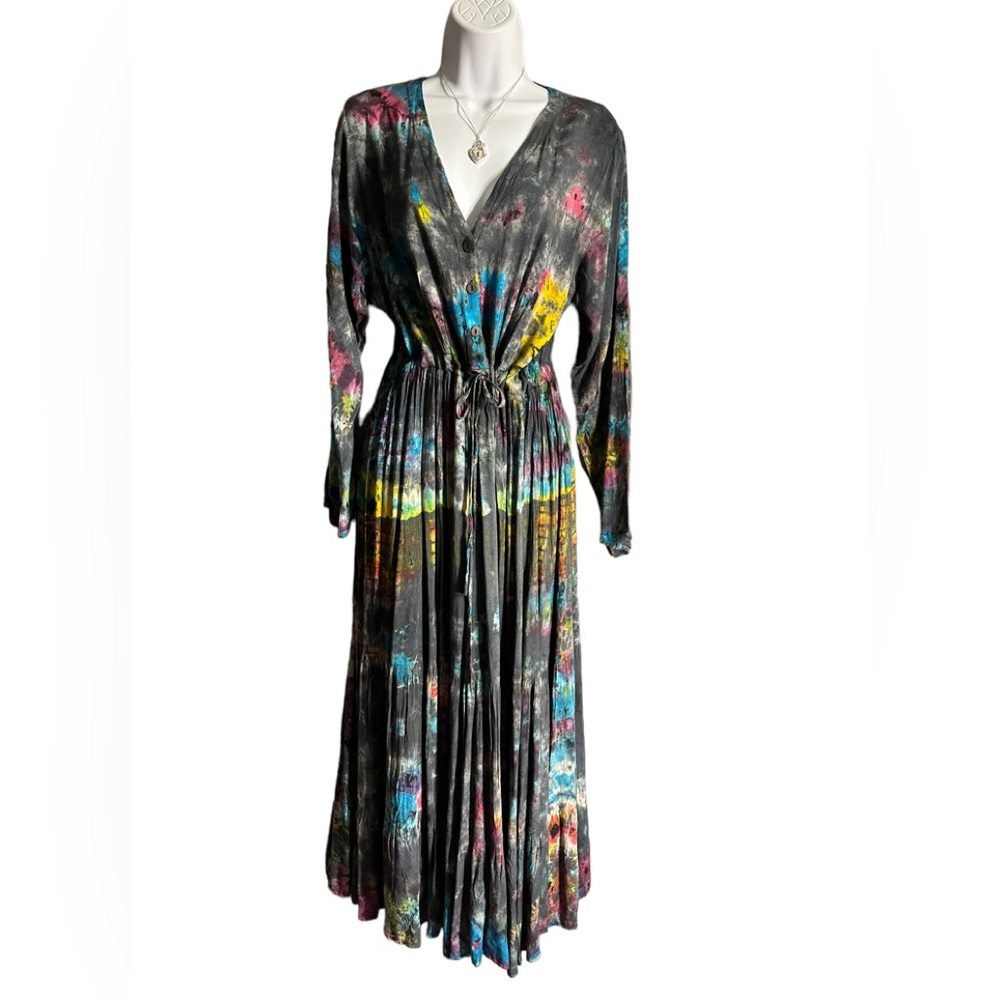 NWT.     L/XL.  Sacred Threads Tye-Dye Dress   BL/RD11  222684